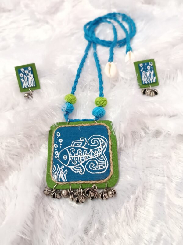 Nacklace