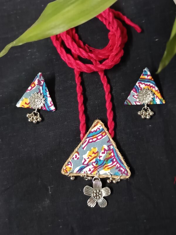 Nacklace - Image 2