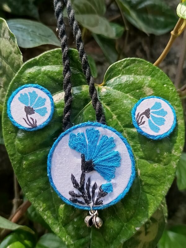 Nacklace Handmade (নীলা)