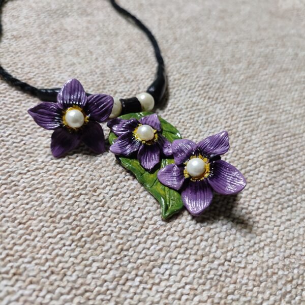 Flower necklace set ( 1 necklace , 2 ear rings ) - Image 2